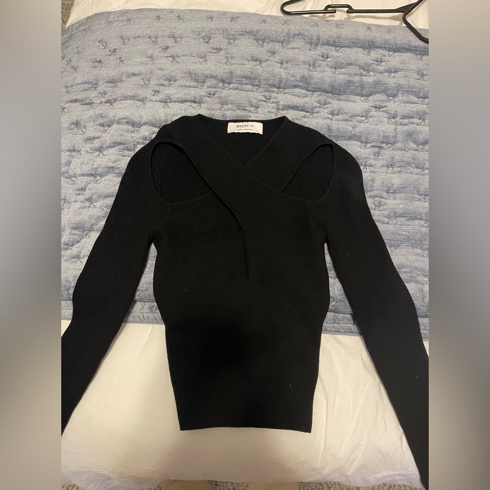 Bailey 44 Elegant Black V-Neck Top